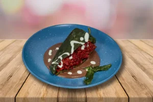 Chile relleno de chicharron Vallecarne